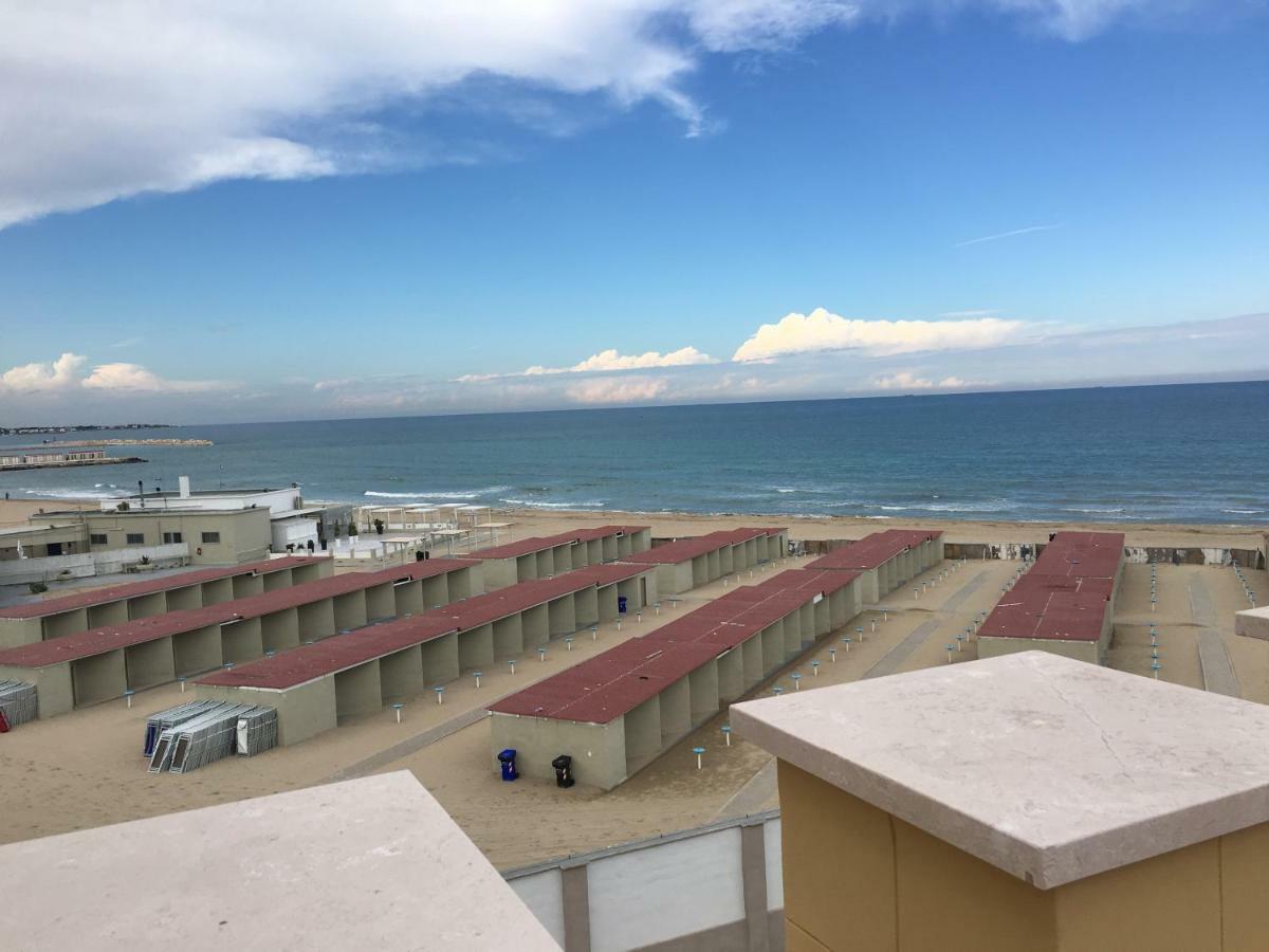 Appartamento Di Fronte Al Mare By Apulia Accommodation Bari Buitenkant foto